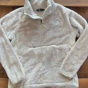 WOMENS SOFT FLEECE NORTH FACE- NEW WITHOUT TAGS